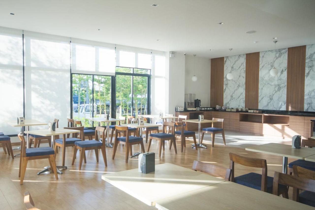 Donchan Grand Hotel Chiang Mai Zewnętrze zdjęcie