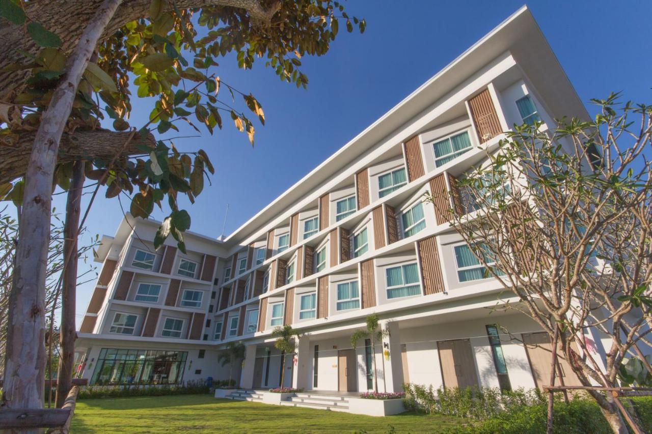 Donchan Grand Hotel Chiang Mai Zewnętrze zdjęcie