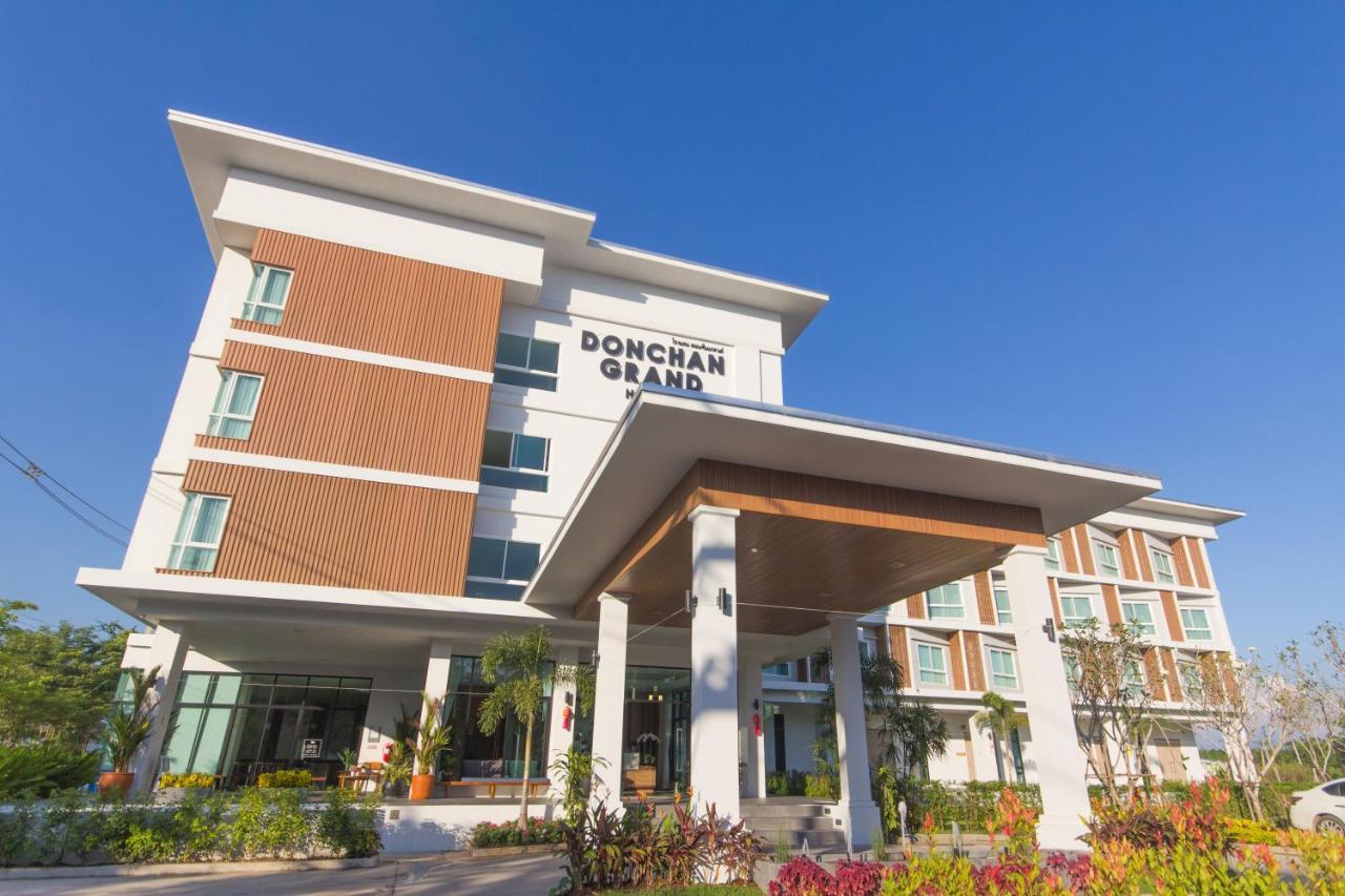 Donchan Grand Hotel Chiang Mai Zewnętrze zdjęcie